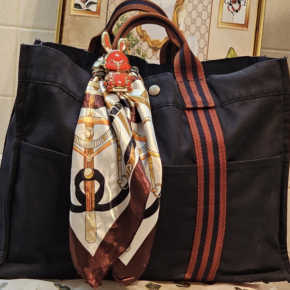 Authentic Hermes Fourre Navy Blue and Brown Canvas Tote Bag with Sturdy Design - Picture 3 of 16